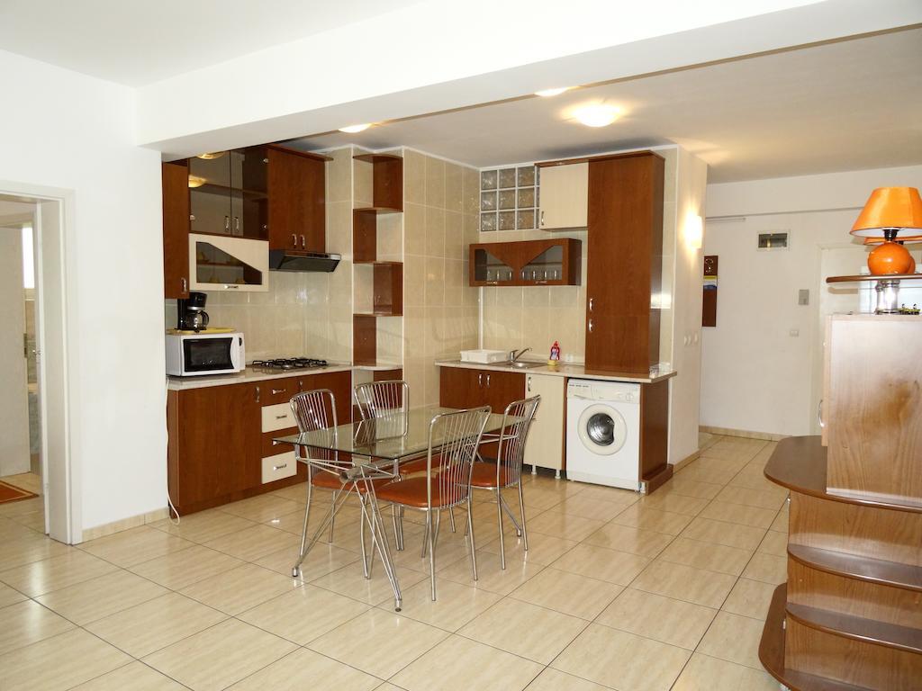Club Topaz Apartments Neptun Room photo